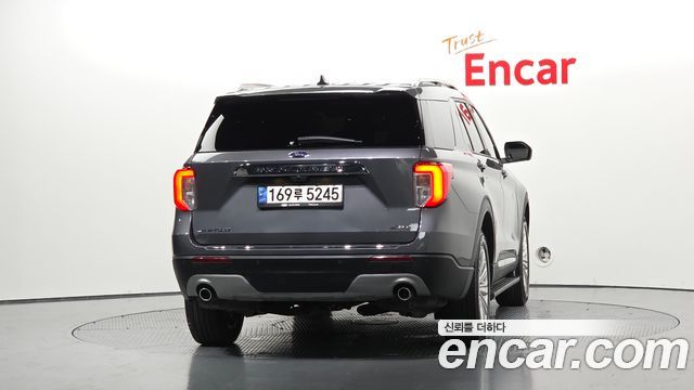 Ford Explorer 2021 — photo 4