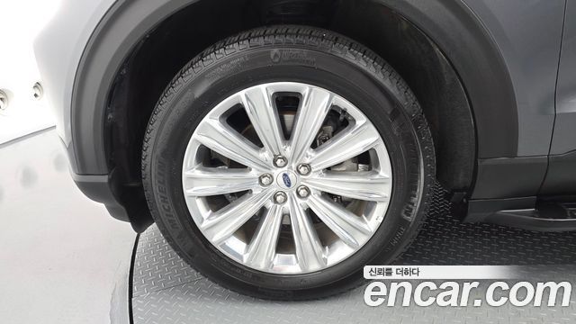 Ford Explorer 2021 — photo 5