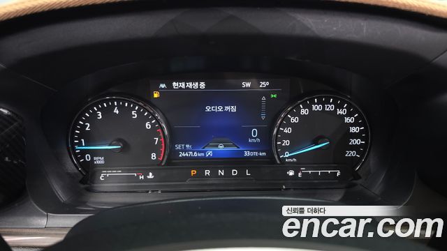 Ford Explorer 2021 — photo 11
