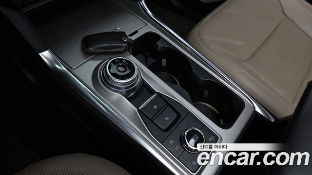Ford Explorer 2021 — photo 12