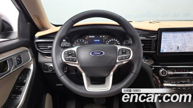 Ford Explorer 2021 — photo 19