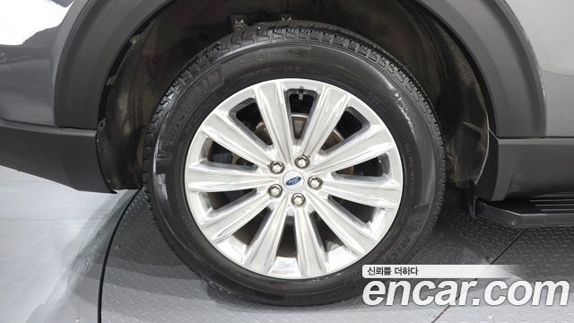 Ford Explorer 2021 — photo 7