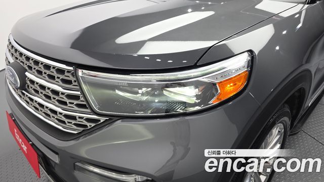 Ford Explorer 2021 — photo 8