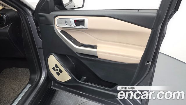 Ford Explorer 2021 — photo 14