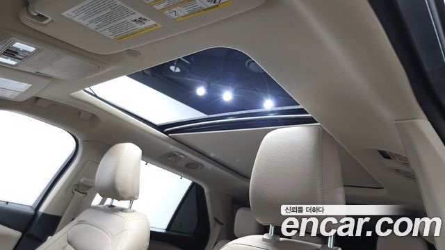 Ford Explorer 2021 — photo 33