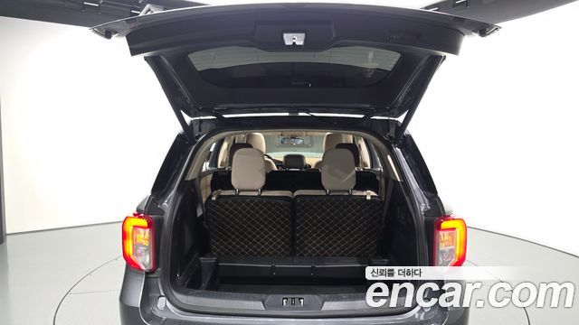 Ford Explorer 2021 — photo 34