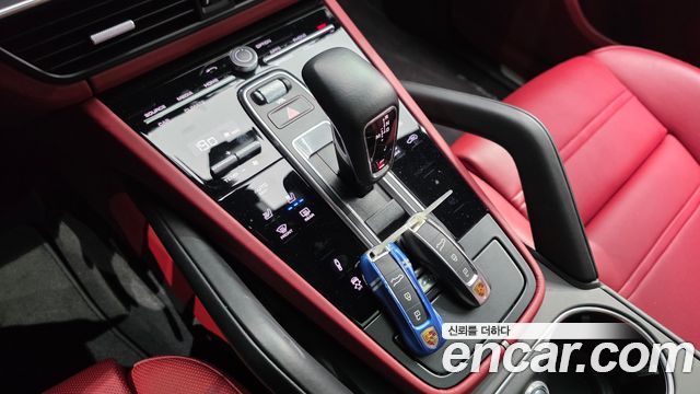 Porsche Cayenne 2022 — photo 12