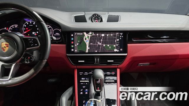 Porsche Cayenne 2022 — photo 23
