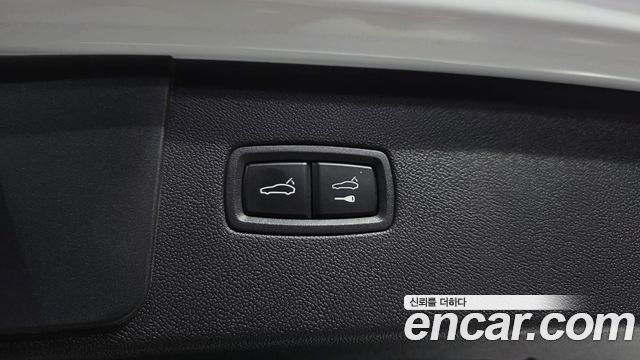 Porsche Cayenne 2022 — photo 25
