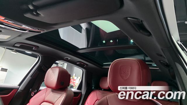 Porsche Cayenne 2022 — photo 26