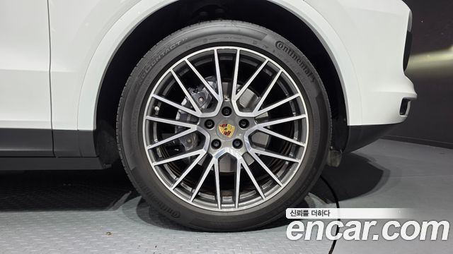 Porsche Cayenne 2022 — photo 7