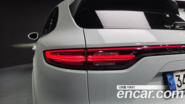 Porsche Cayenne 2022 — photo 9