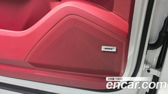 Porsche Cayenne 2022 — photo 32