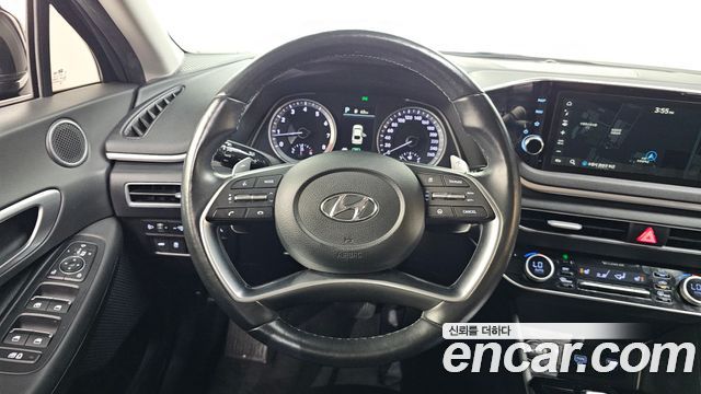 Hyundai Sonata 2022 — photo 19