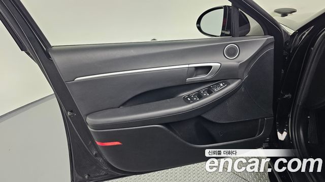 Hyundai Sonata 2022 — photo 14