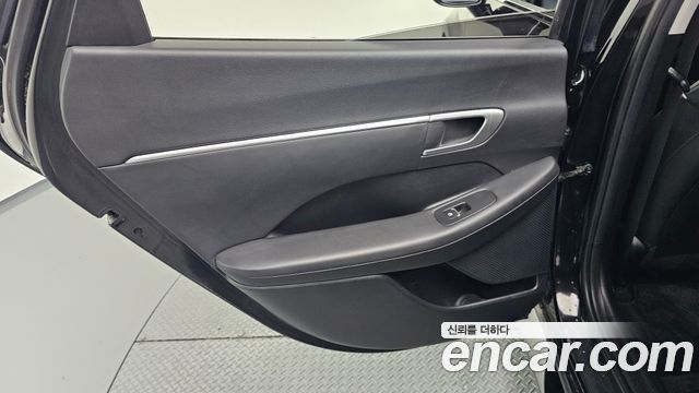 Hyundai Sonata 2022 — photo 15