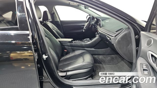 Hyundai Sonata 2022 — photo 16