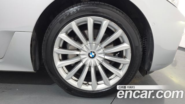 BMW Gran Turismo 2020 — photo 7