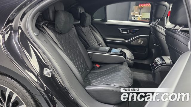 Mercedes-Benz S-Class 2022 — photo 18