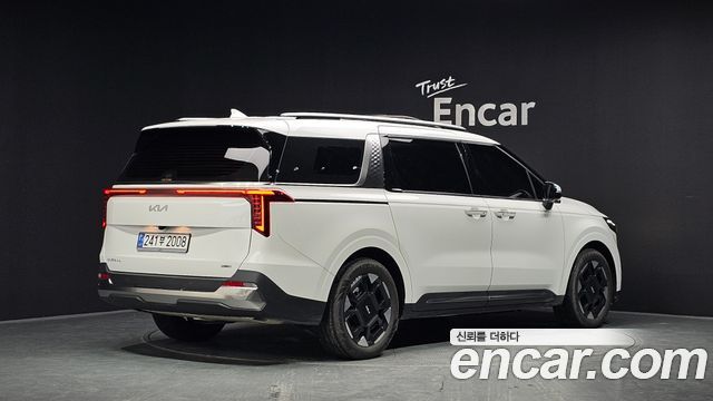 Kia Canival 2024 — photo 2