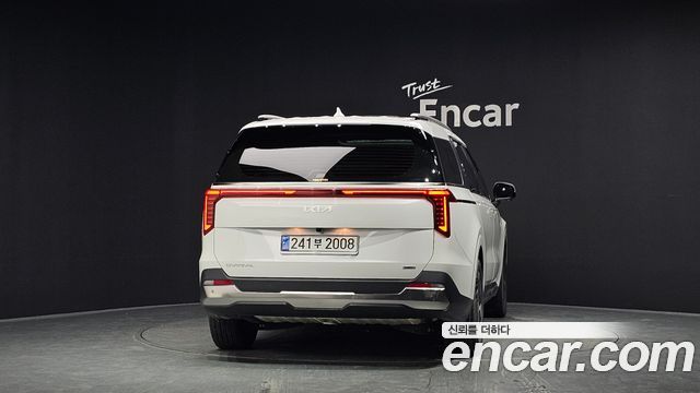 Kia Canival 2024 — photo 4