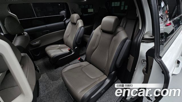Kia Canival 2024 — photo 17