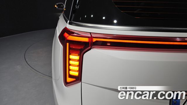 Kia Canival 2024 — photo 9
