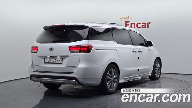 Kia Canival 2017 — photo 2