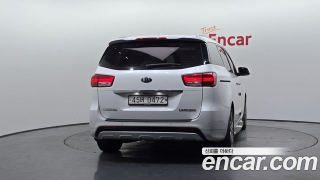 Kia Canival 2017 — photo 4
