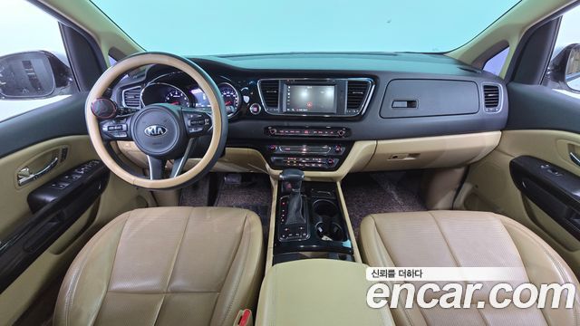 Kia Canival 2017 — photo 7