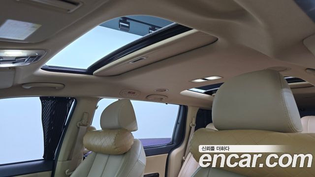 Kia Canival 2017 — photo 16