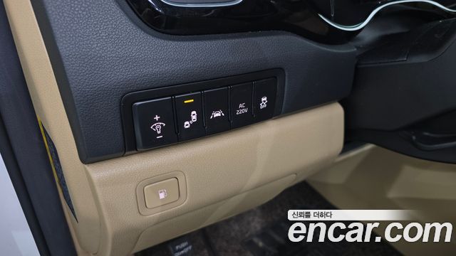 Kia Canival 2017 — photo 19