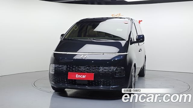 Hyundai Staria 2022 — photo 3