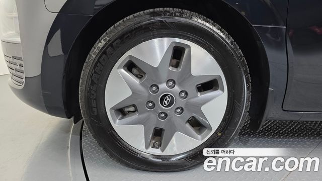 Hyundai Staria 2022 — photo 5