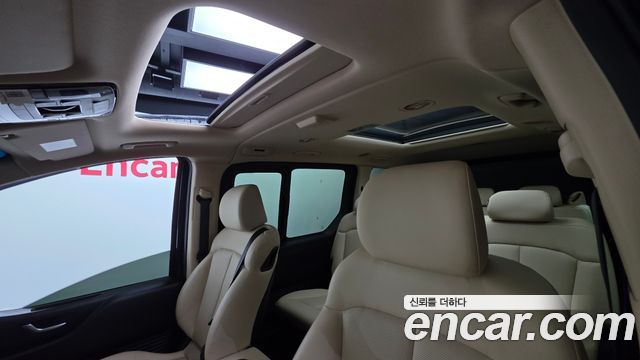 Hyundai Staria 2022 — photo 16
