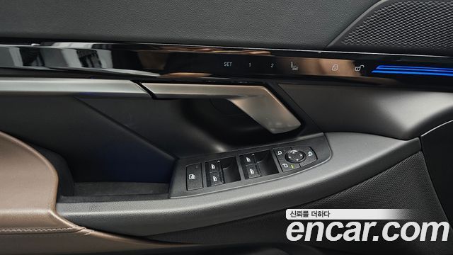 BMW 5-Series 2024 — photo 29