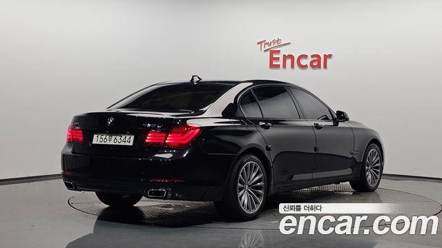 BMW 7-Series 2014 — photo 2