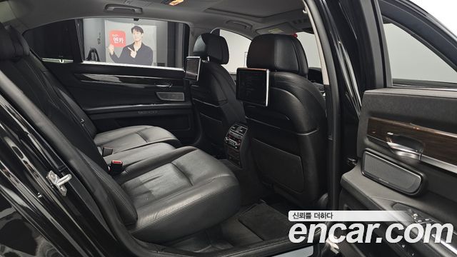 BMW 7-Series 2014 — photo 18