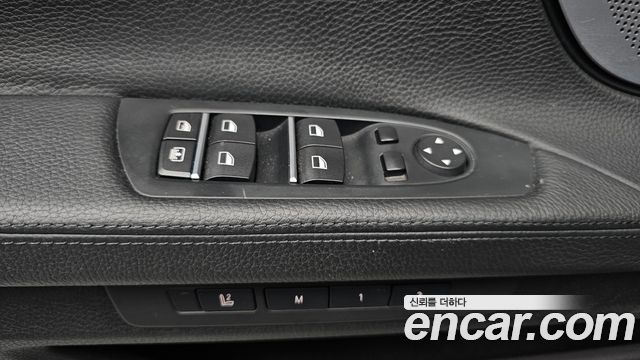 BMW 7-Series 2014 — photo 25