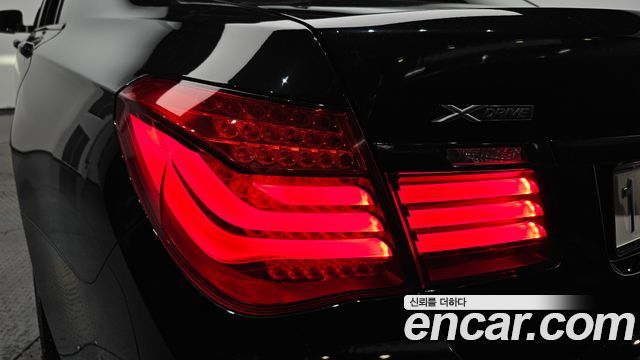 BMW 7-Series 2014 — photo 9