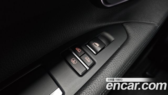 BMW 7-Series 2014 — photo 34
