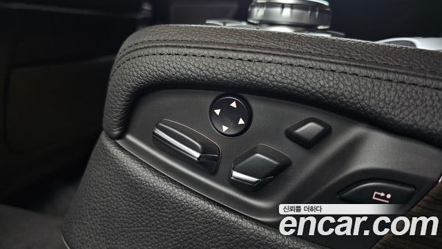 BMW 7-Series 2014 — photo 36