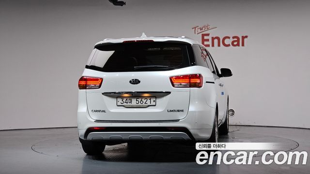 Kia Canival 2017 — photo 4