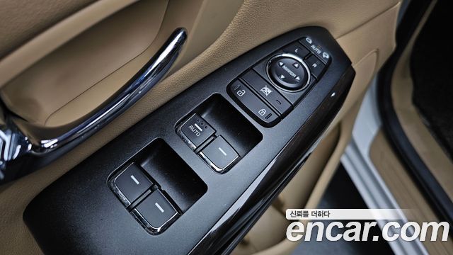 Kia Canival 2017 — photo 23