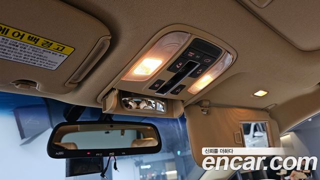 Kia Canival 2017 — photo 25