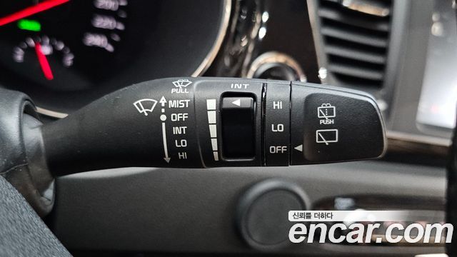 Kia Canival 2017 — photo 28