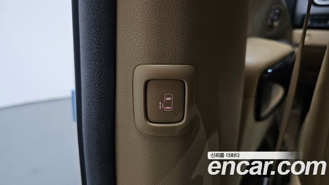 Kia Canival 2017 — photo 29