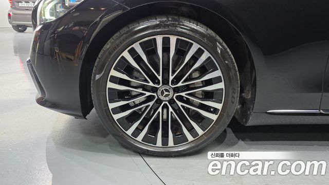 Mercedes-Benz S-Class 2021 — photo 5