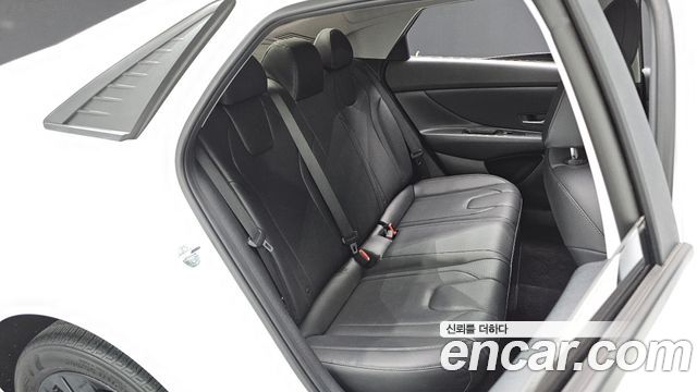 Hyundai AVANTE 2023 — photo 12