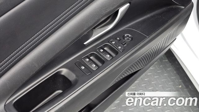 Hyundai AVANTE 2023 — photo 19